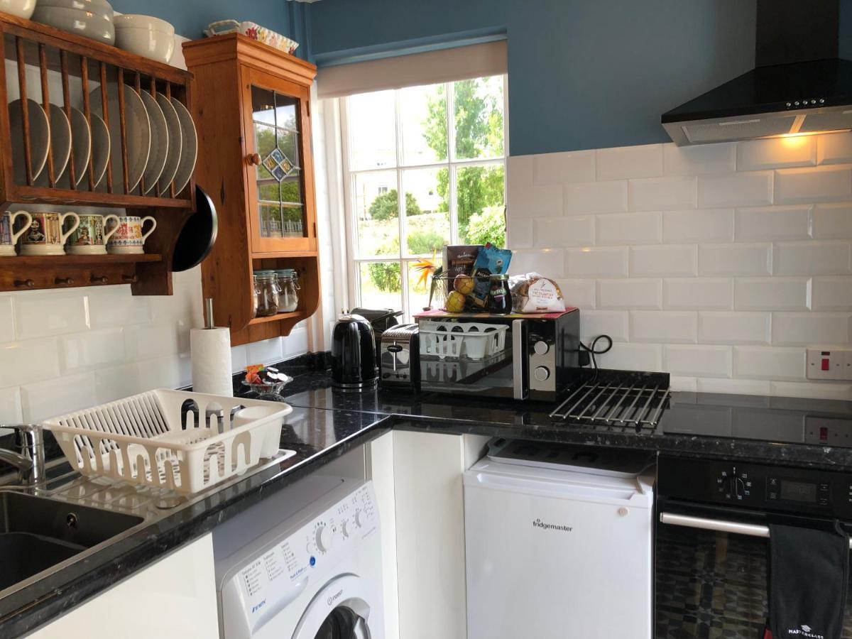 Little Treasure With Up To 25 Percent Off Ferry Apartment Shanklin Exterior photo